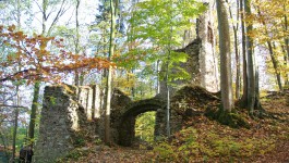Zřícenina Oheb (10 km, 1.5 hod) Více info
